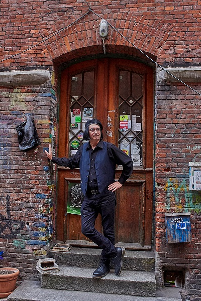 Peter Forrest at the John Lennon doorway in Hamburg